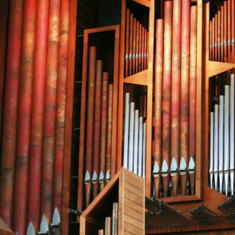 Behind the Scenes with the Mighty Flentrop and Your Favorite Hymns